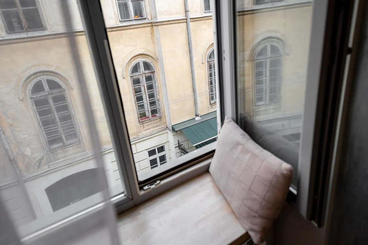 Daire Spa Luxe Virmenska Lviv Ukrayna